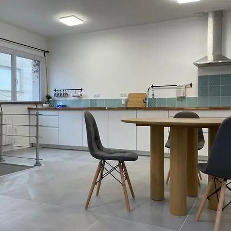 Holiday home Guestready - White Lines In Downtown Bordeaux