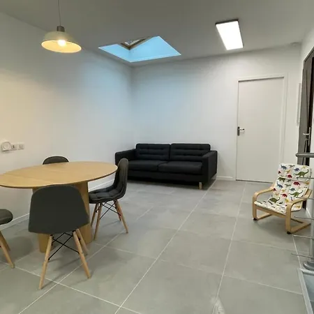 Holiday home Guestready - White Lines In Downtown